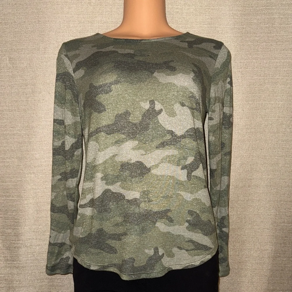 Old Navy camo long sleeve shirt